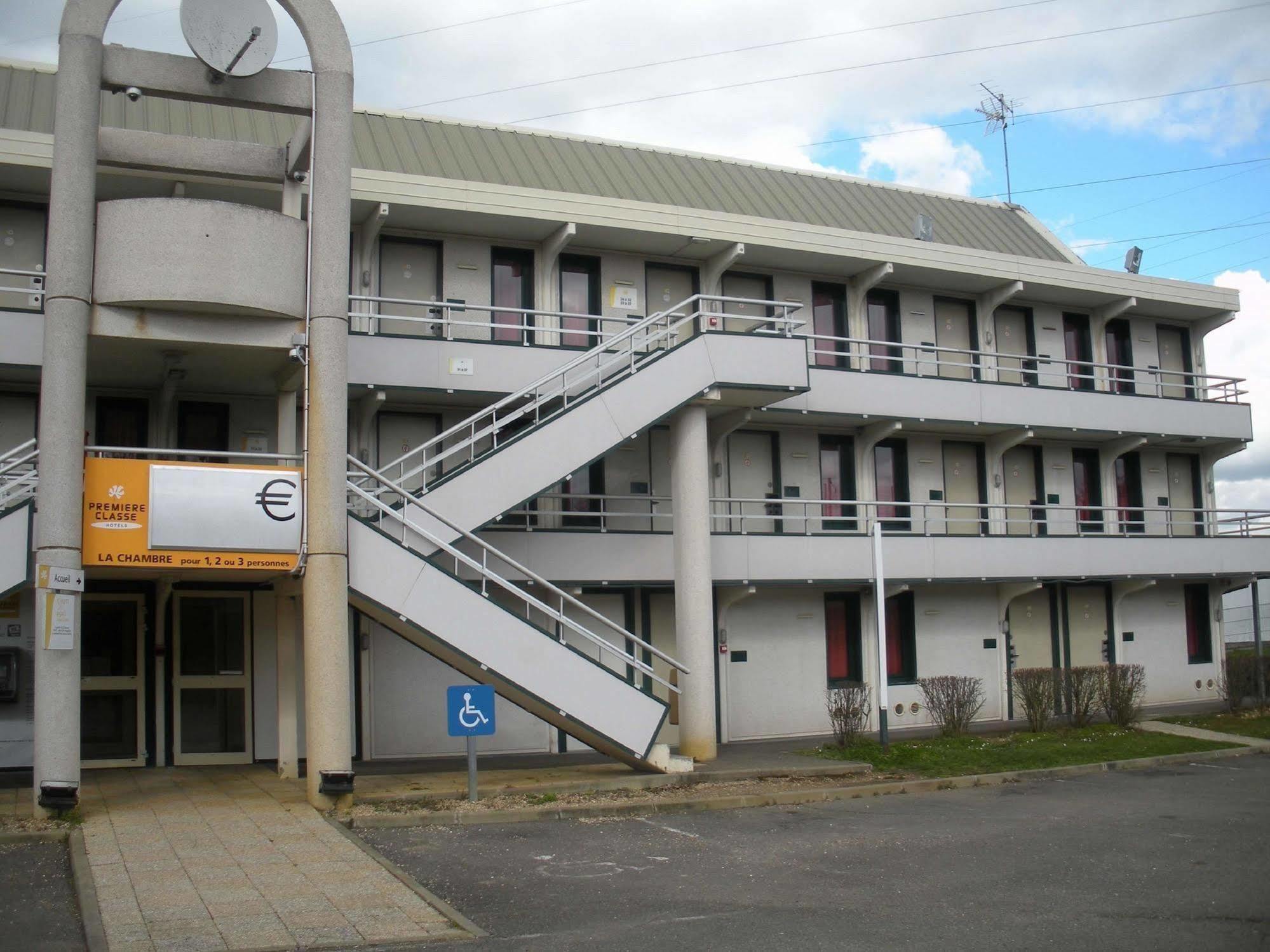 Premiere Classe Dreux Exterior photo